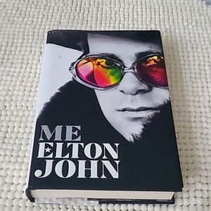 NEW Elton John Auto Biography